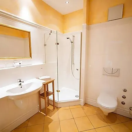 Otel Glasl's 4*